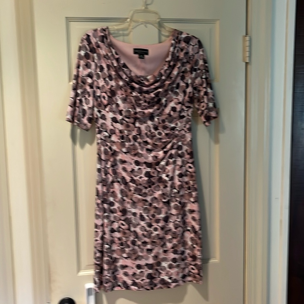 Connected apparel short sleeve dress, pink & gray, size 10P, great condition!